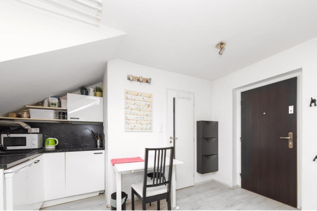 The Attic Studio Apartment Bratislava Exterior photo